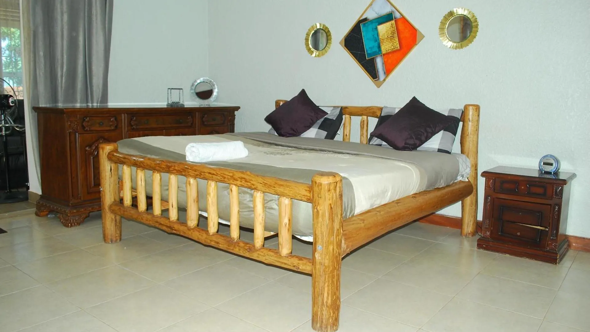 Kim Luxury Home 캄팔라 아파트